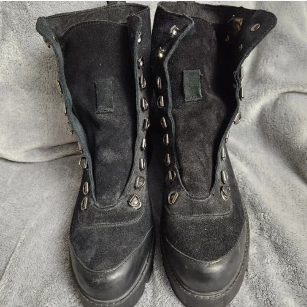 Urban Outfitters Black Leather Hiking Combat Boots- No laces Size 8